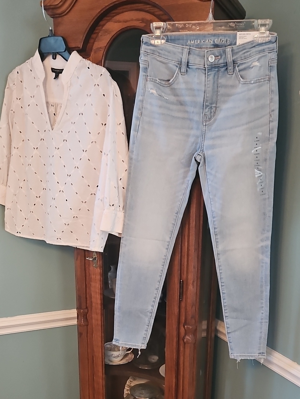 American Eagle Light Blue Jeans NWT & Banana Republic Top
